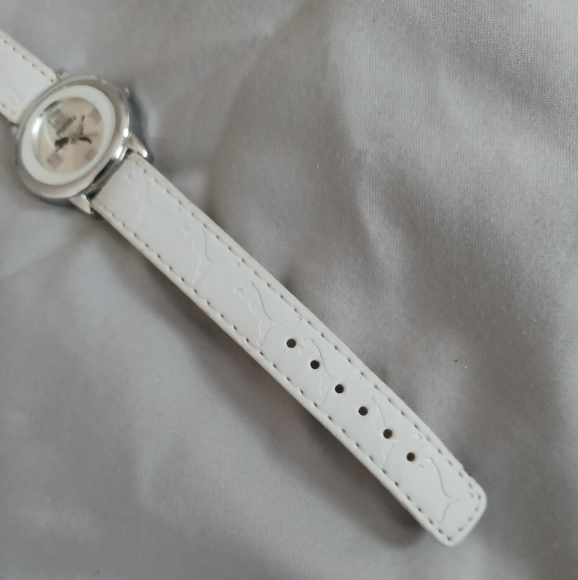 Puma white leather logo monogram band silver watch with black symbol timepiece - Picture 4 of 8